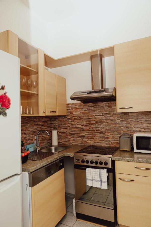 Ruhiges Terrassen Apartment Bécs Kültér fotó