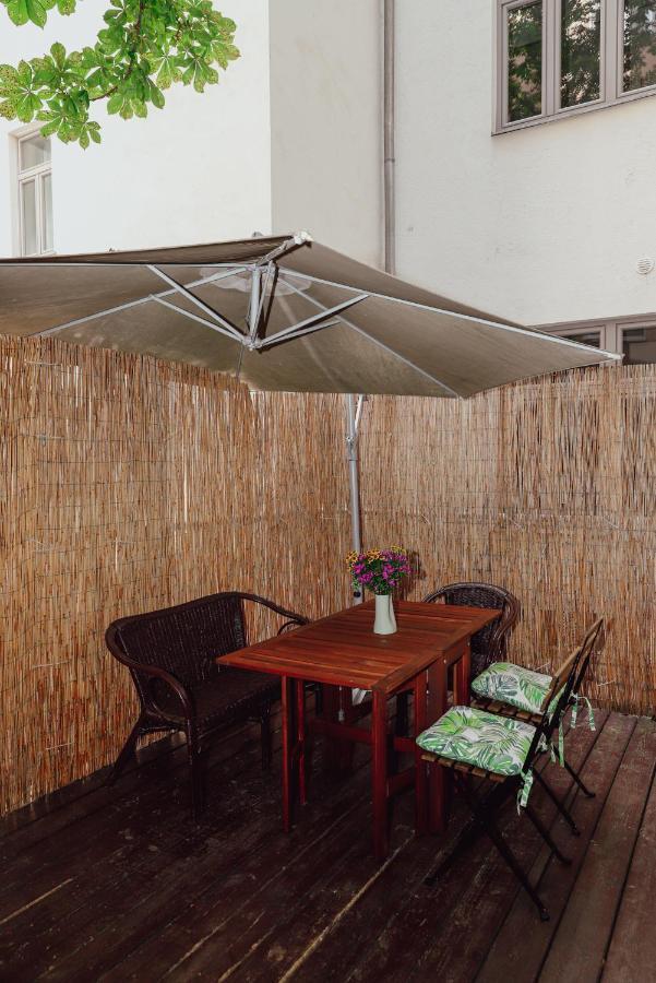 Ruhiges Terrassen Apartment Bécs Kültér fotó